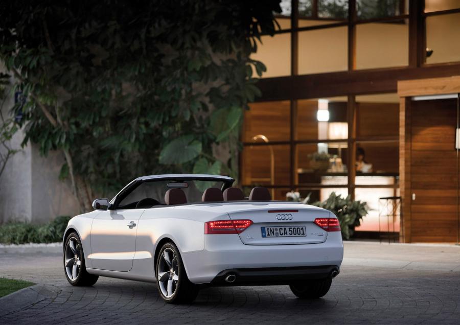  Audi A5 Cabriolet 3.0 TDI 2009 года  (фото 48 из 72)